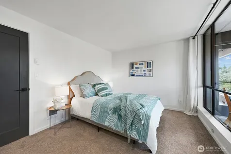 6225 Lake Washington Boulevard NE Kirkland WA 98033