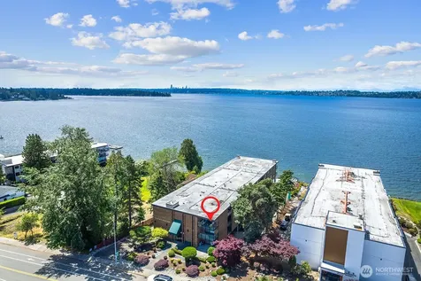 6225 Lake Washington Boulevard NE Kirkland WA 98033