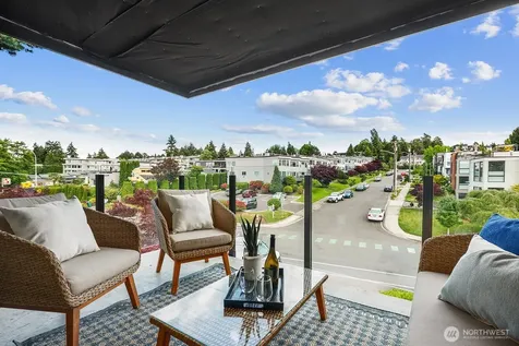 6225 Lake Washington Boulevard NE Kirkland WA 98033