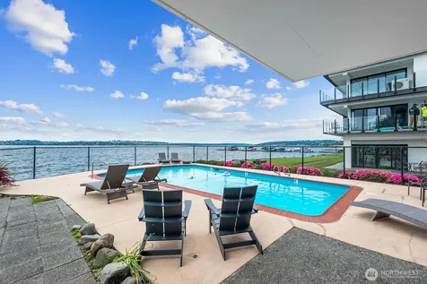6225 Lake Washington Boulevard NE Kirkland WA 98033