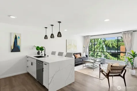 6225 Lake Washington Boulevard NE Kirkland WA 98033