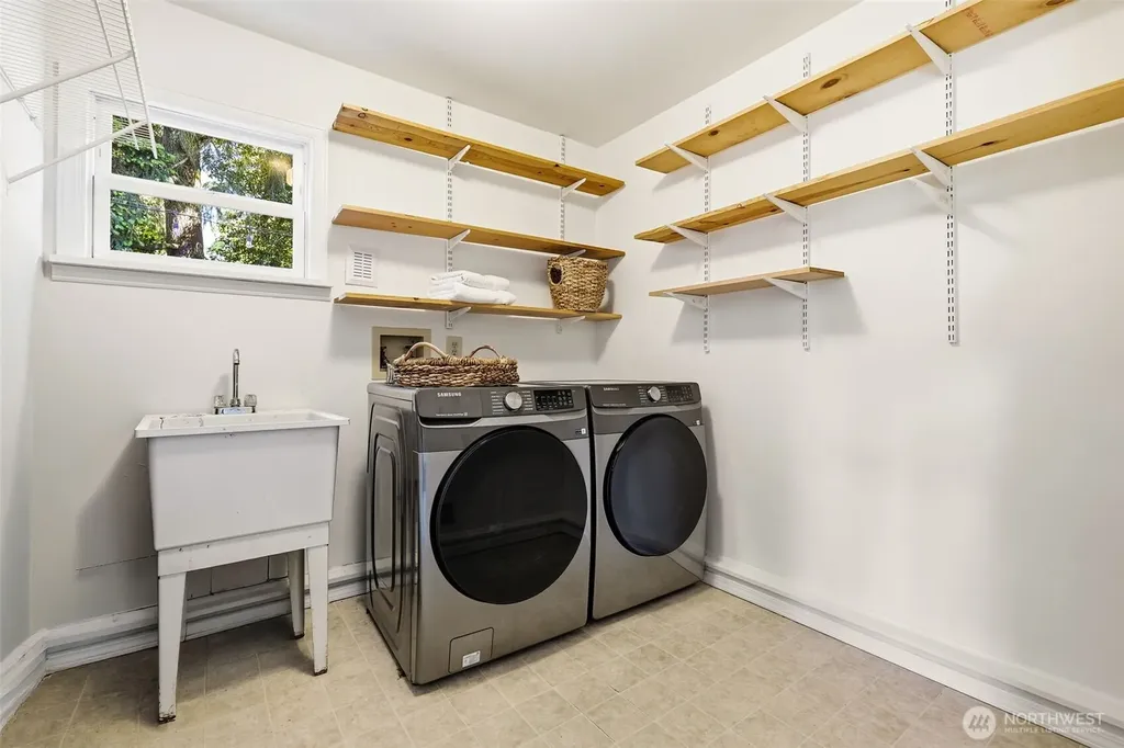 14066 22nd Avenue NE Seattle WA 98125