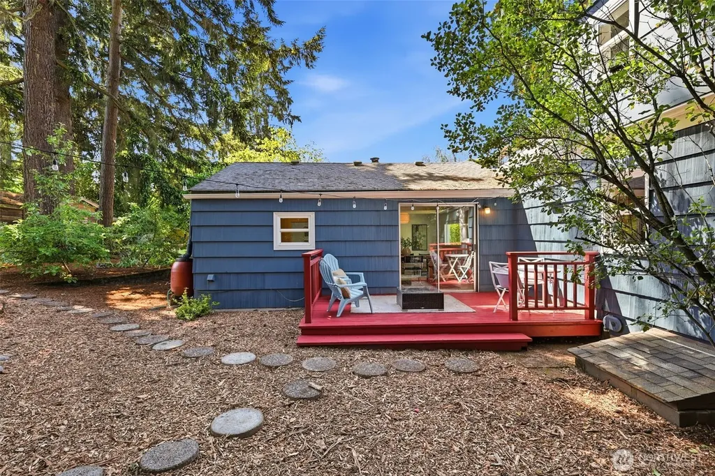 14066 22nd Avenue NE Seattle WA 98125