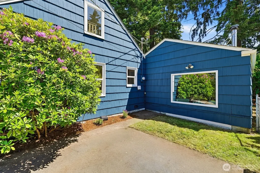 14066 22nd Avenue NE Seattle WA 98125