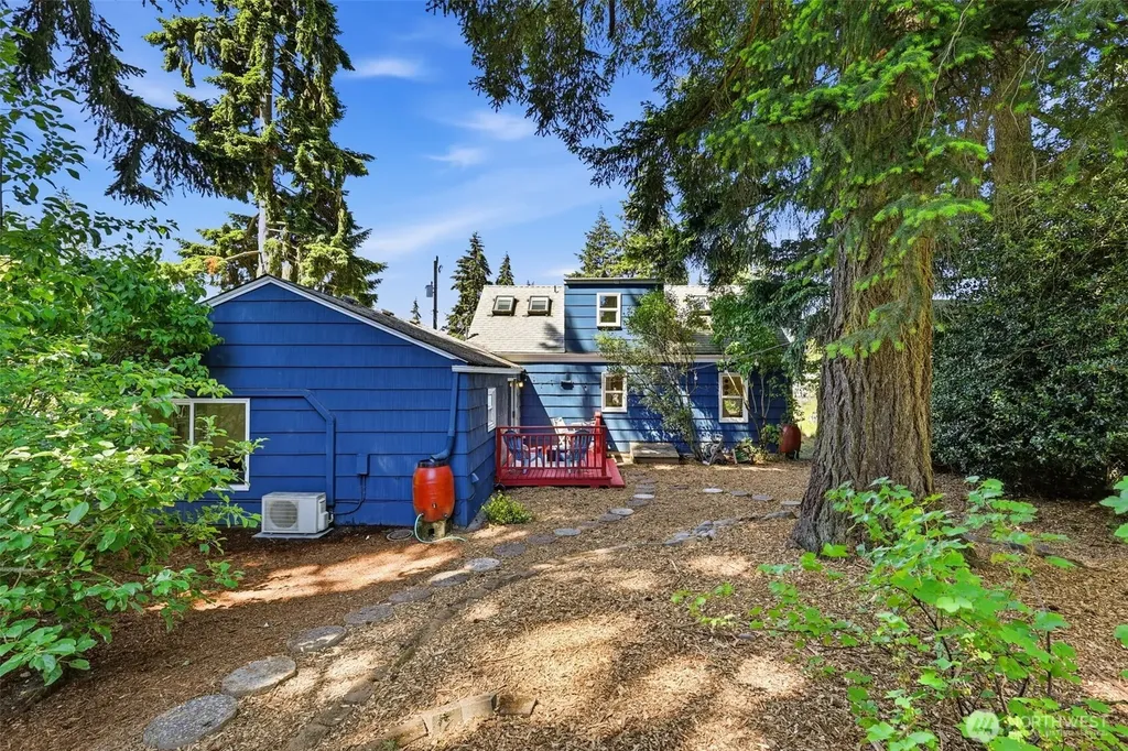 14066 22nd Avenue NE Seattle WA 98125