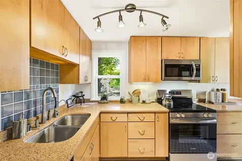 14066 22nd Avenue NE Seattle WA 98125