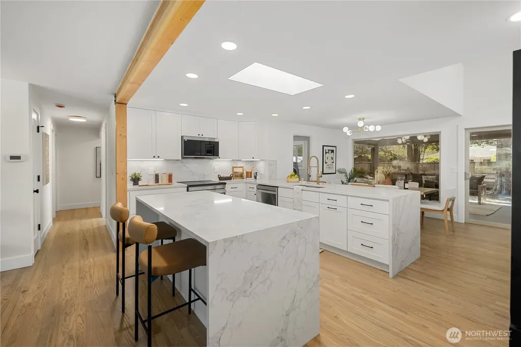 24306 106th Place W Edmonds WA 98020