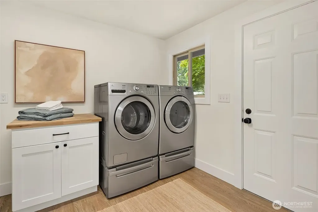 24306 106th Place W Edmonds WA 98020