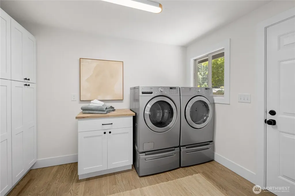 24306 106th Place W Edmonds WA 98020