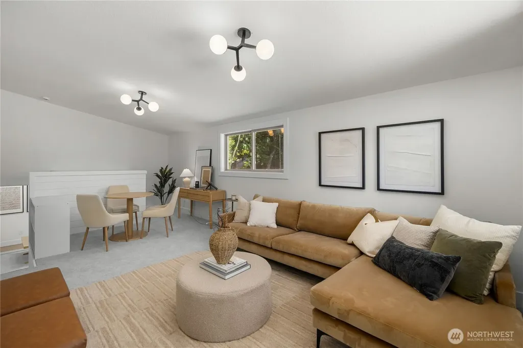 24306 106th Place W Edmonds WA 98020