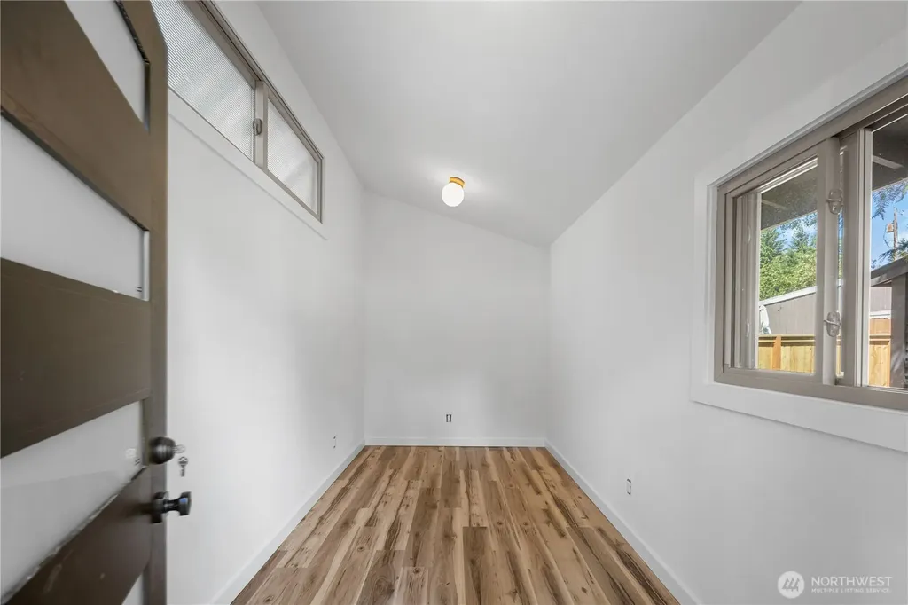 24306 106th Place W Edmonds WA 98020