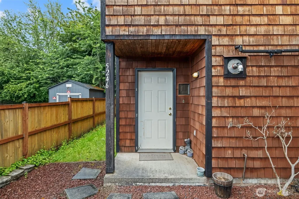 5246 Yearley Drive NE Olympia WA 98516
