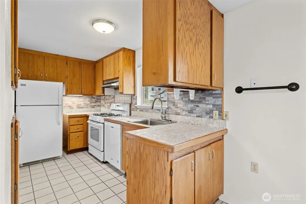 5246 Yearley Drive NE Olympia WA 98516