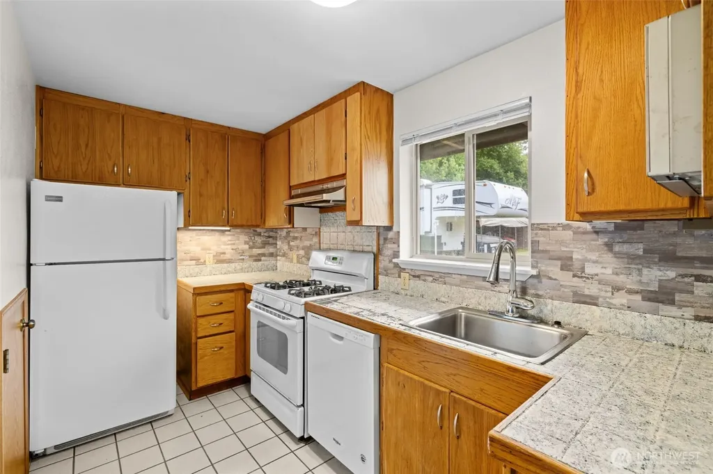 5246 Yearley Drive NE Olympia WA 98516