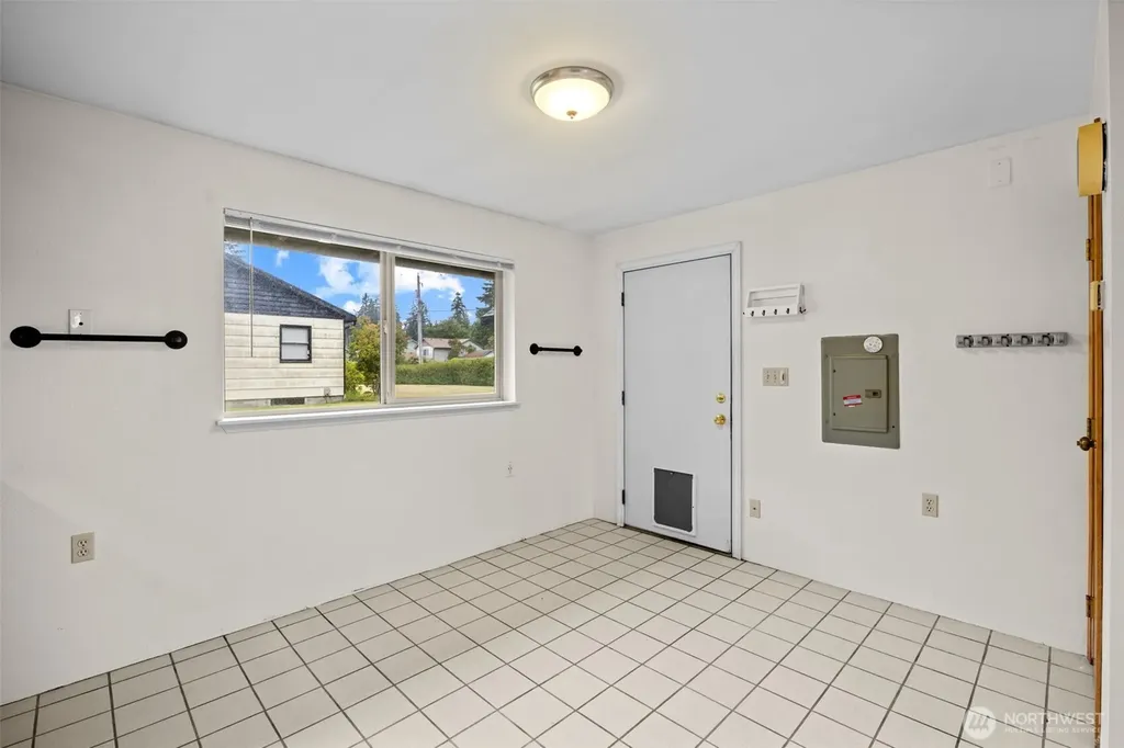 5246 Yearley Drive NE Olympia WA 98516