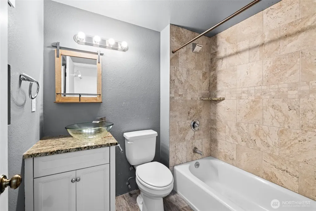 5246 Yearley Drive NE Olympia WA 98516