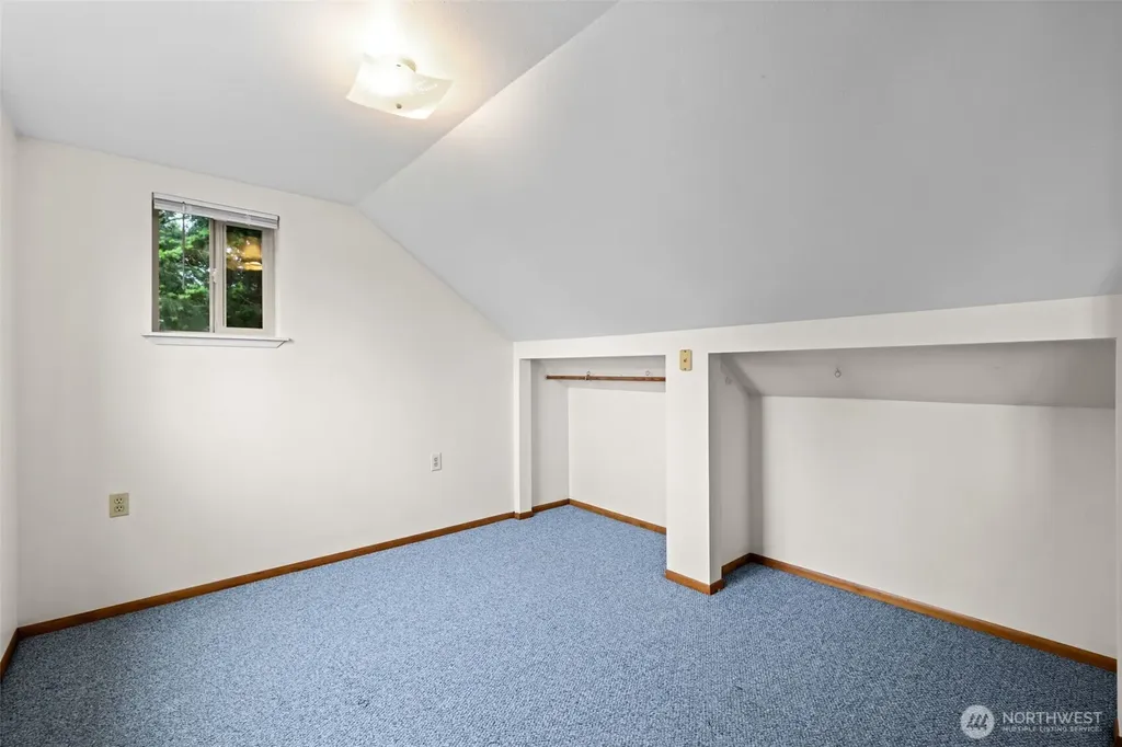 5246 Yearley Drive NE Olympia WA 98516