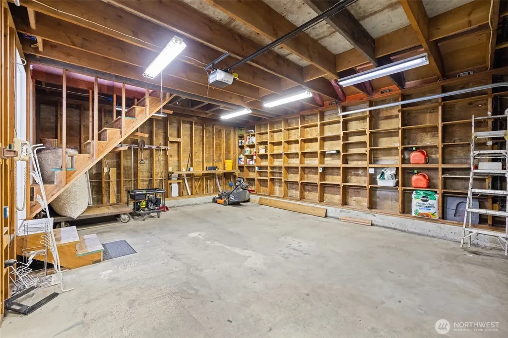 5246 Yearley Drive NE Olympia WA 98516