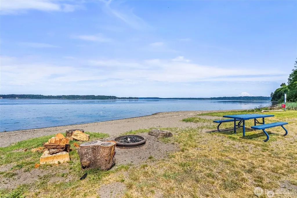 5246 Yearley Drive NE Olympia WA 98516