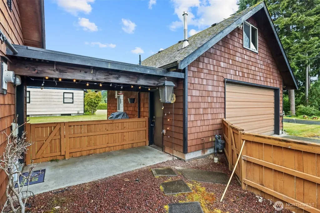 5246 Yearley Drive NE Olympia WA 98516