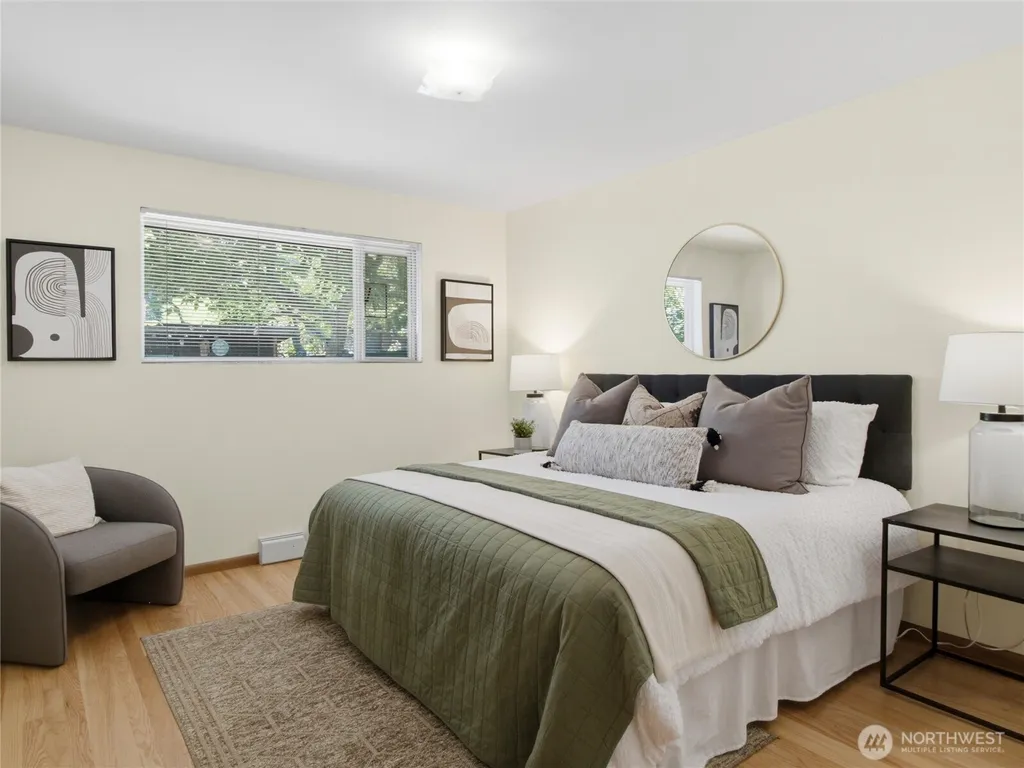 7305 Earl Avenue NW Seattle WA 98117