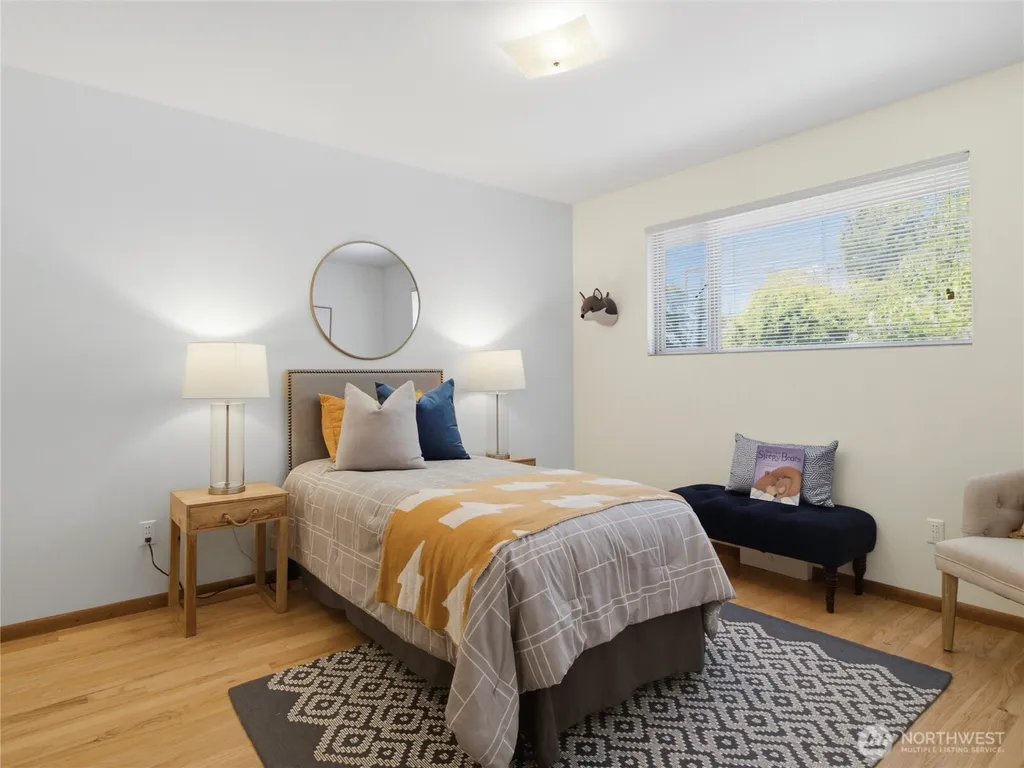 7305 Earl Avenue NW Seattle WA 98117