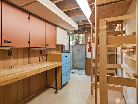 7305 Earl Avenue NW Seattle WA 98117