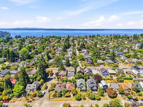 7305 Earl Avenue NW Seattle WA 98117