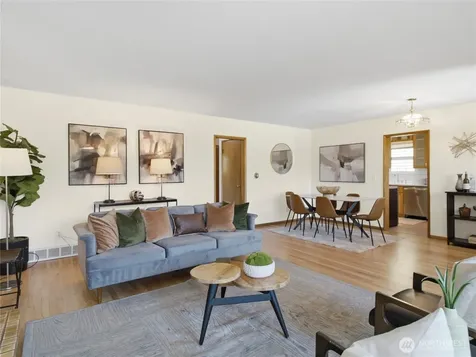 7305 Earl Avenue NW Seattle WA 98117