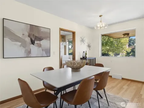 7305 Earl Avenue NW Seattle WA 98117
