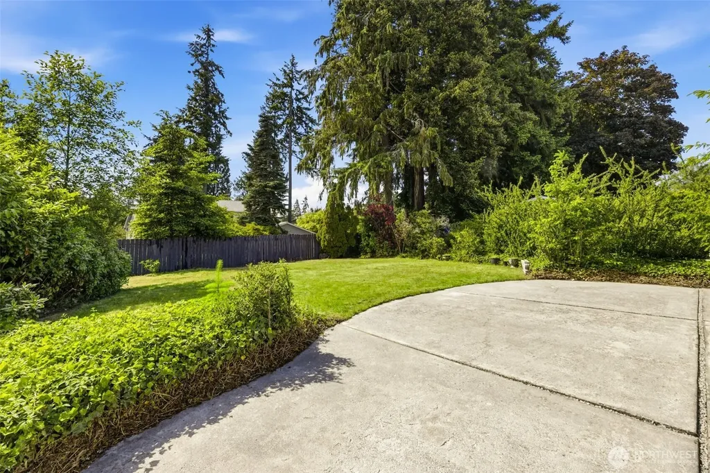 19906 83rd Place W Edmonds WA 98026