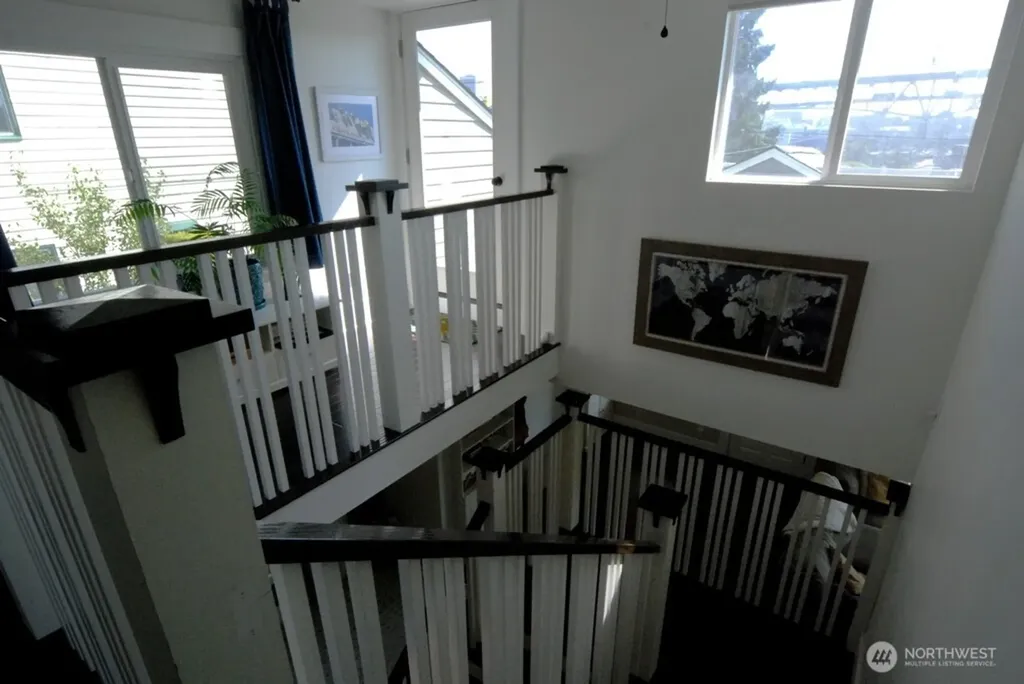 3911 1st Avenue NE Seattle WA 98105