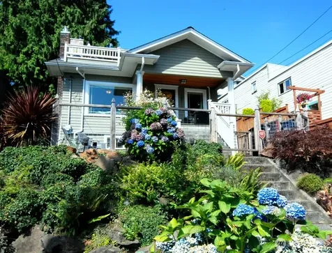 3911 1st Avenue NE Seattle WA 98105