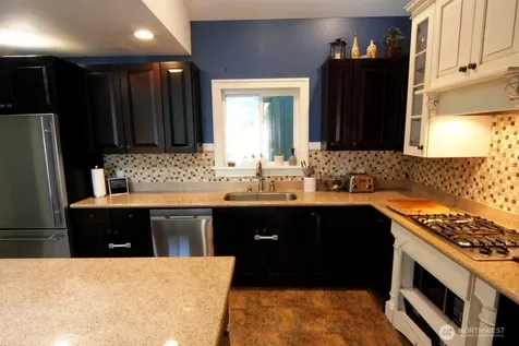 3911 1st Avenue NE Seattle WA 98105