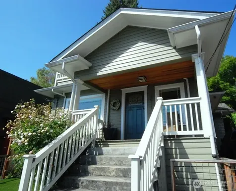 3911 1st Avenue NE Seattle WA 98105