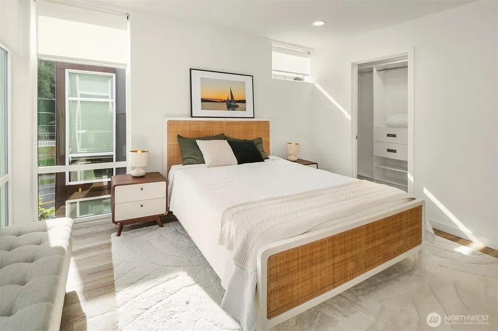 2404 Dexter Avenue N Seattle WA 98109