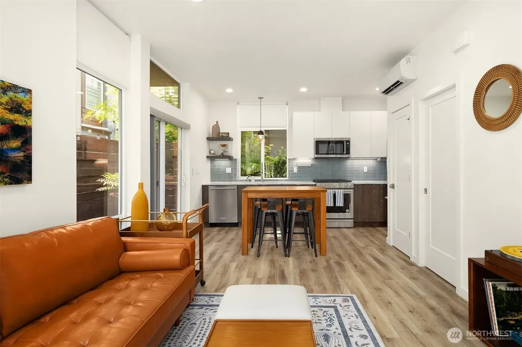 2404 Dexter Avenue N Seattle WA 98109