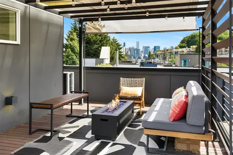 2404 Dexter Avenue N Seattle WA 98109
