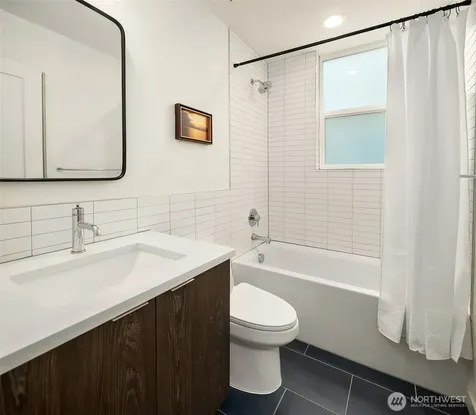 2404 Dexter Avenue N Seattle WA 98109