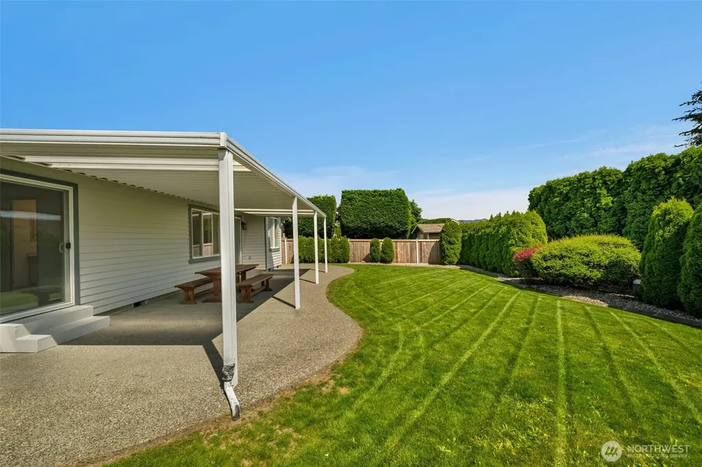 3050 Chelsea Lane Enumclaw WA 98022