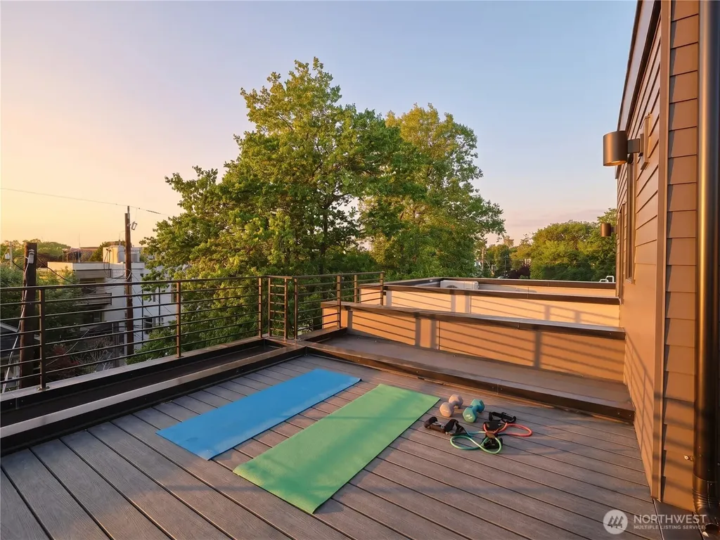 1410 N 47th Street Seattle WA 98103
