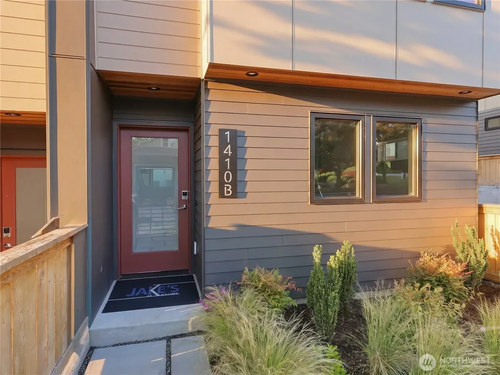 1410 N 47th Street Seattle WA 98103