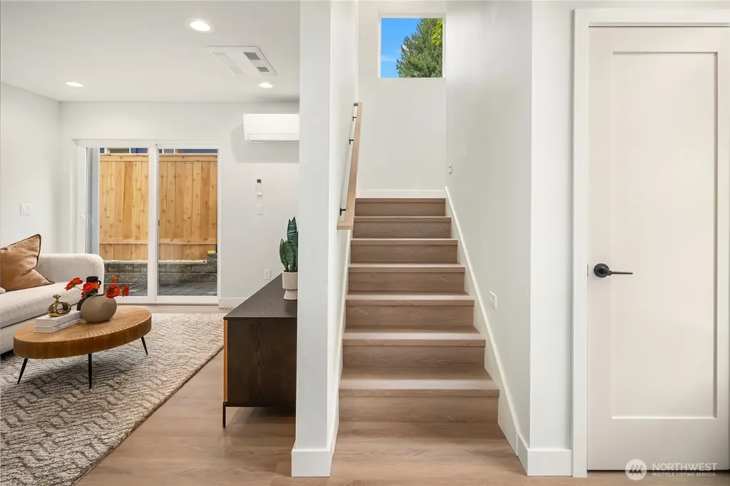 106 29th Avenue E Seattle WA 98112