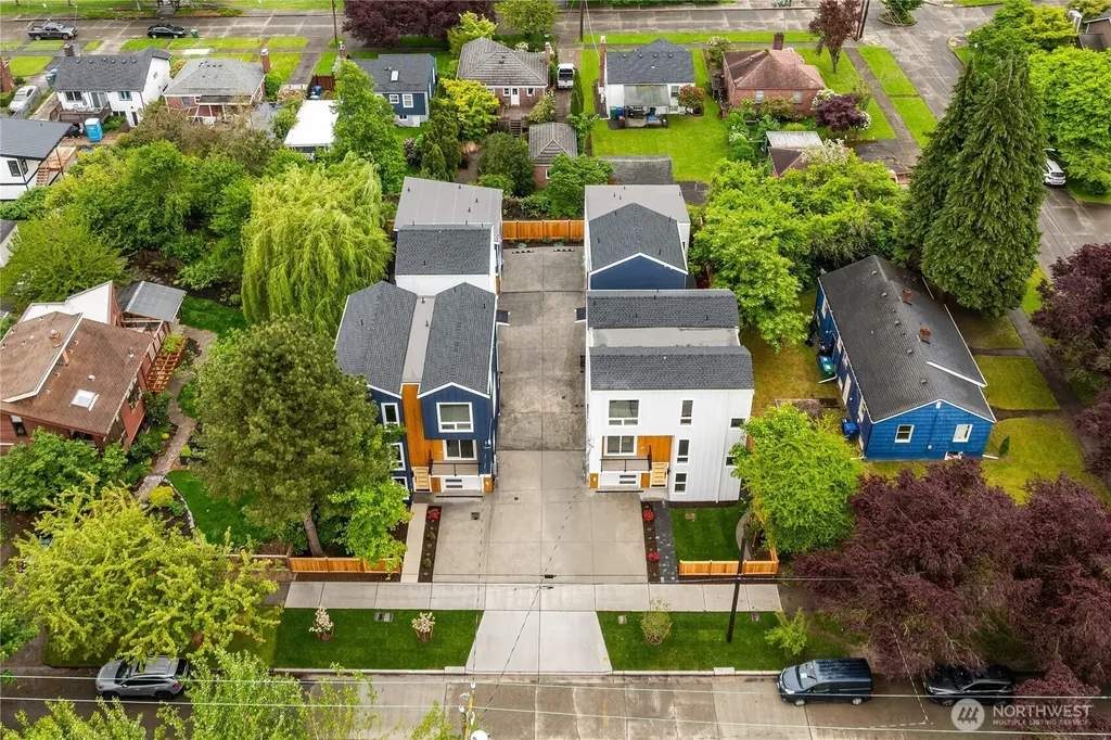 106 29th Avenue E Seattle WA 98112