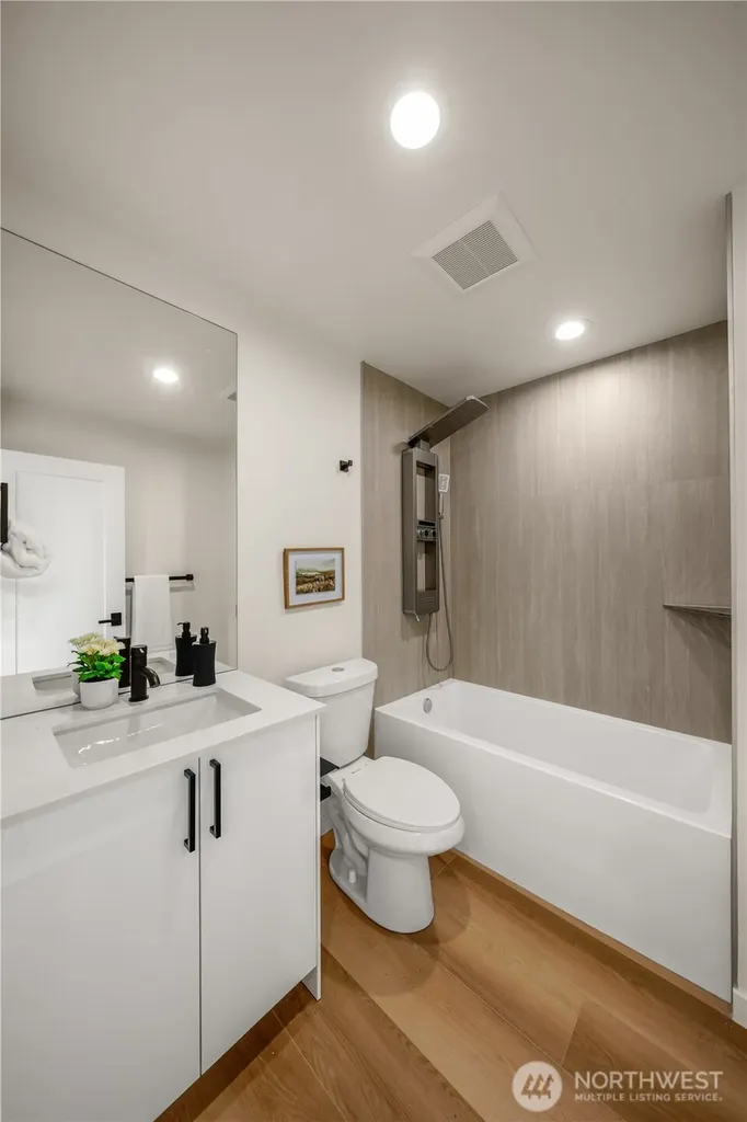 8316 Mary Avenue NW Seattle WA 98117