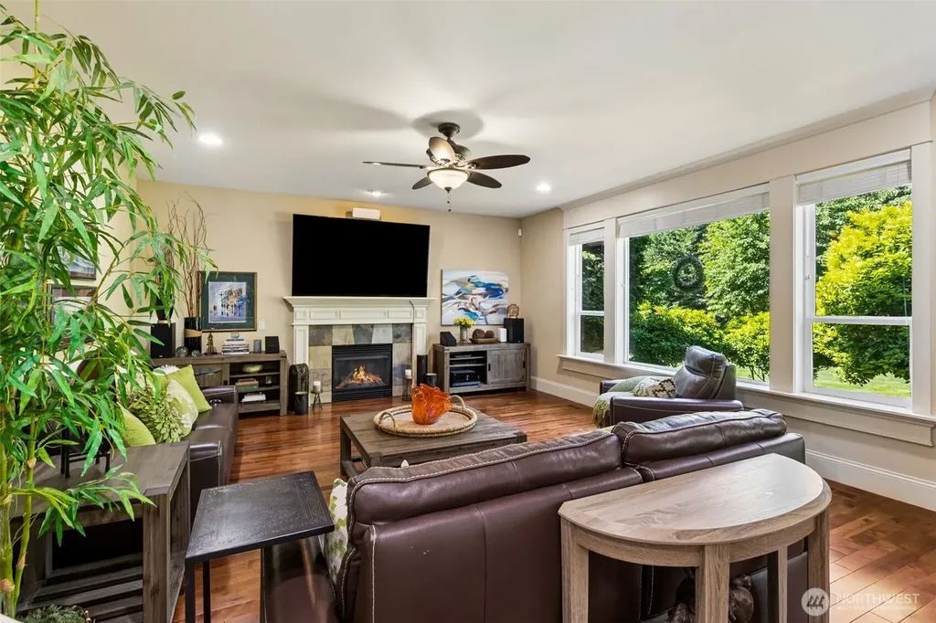 33103 134th Avenue SE Auburn WA 98092