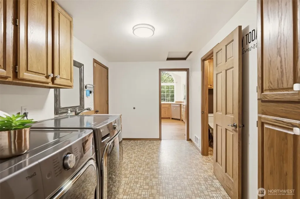 221 Russell Road Snohomish WA 98290