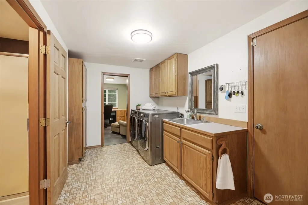 221 Russell Road Snohomish WA 98290