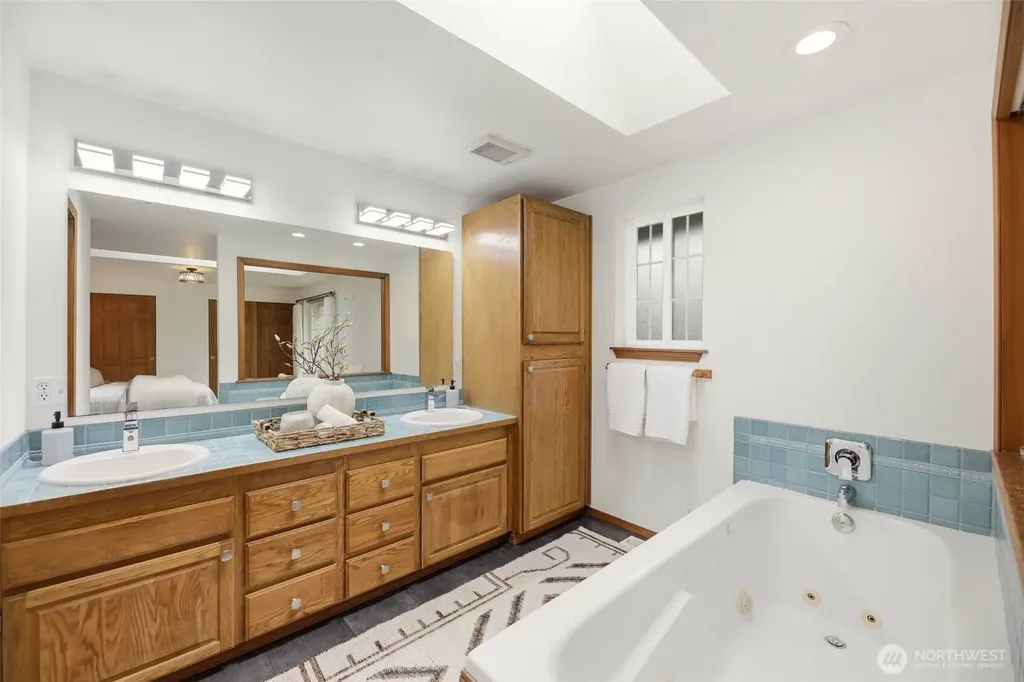 221 Russell Road Snohomish WA 98290