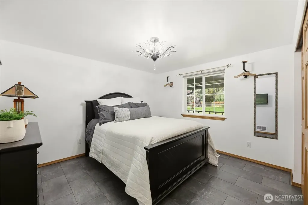 221 Russell Road Snohomish WA 98290